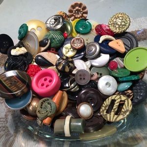500 Antique & Vintage Button Lot